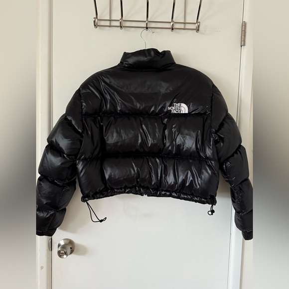 The North Face Nuptse Cropped Jacket In Black - Picture 8 of 8